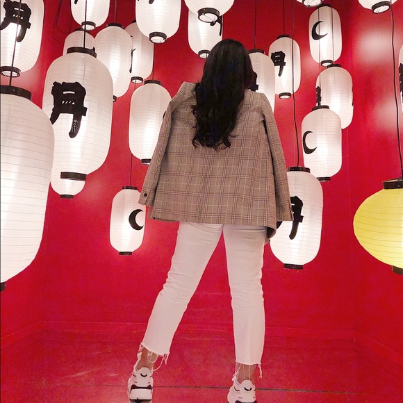 Meet the Posher Other - Meet your Posher, Emma